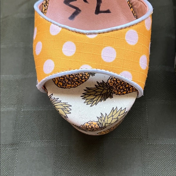 Chinese Laundry Yellow Polka Dot Pineapple Wedges - Picture 3 of 10